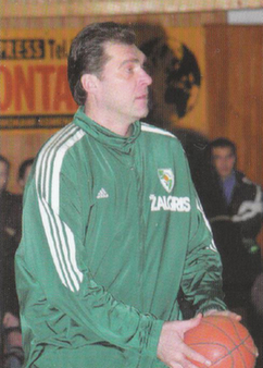 BC Šiauliai. 2003-2004 m. ir A.Sabonis išbandė "Tauro" sporto salės lankus.