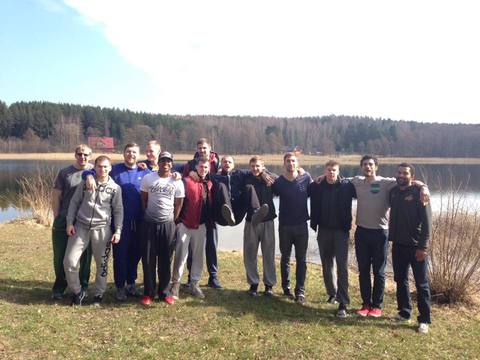 BC Šiauliai. 2015-2016 m. Žaidėjai ir treneriai paminėjo G.Petrausko gimtadienį.